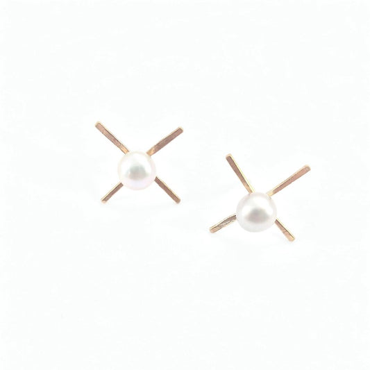 Modern Pearl | Stud Earrings