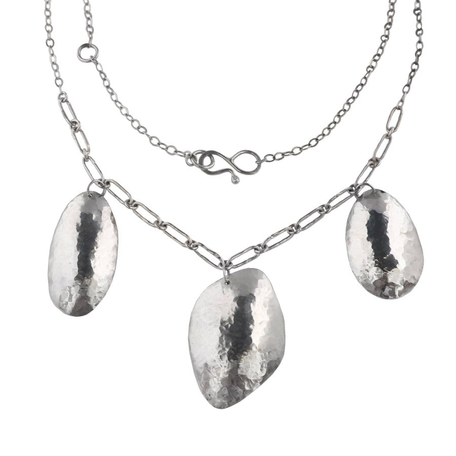 Hammered Rock | Necklace